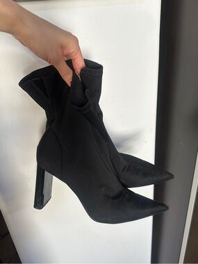 Zara Black Pointed Toe Ankle Boots